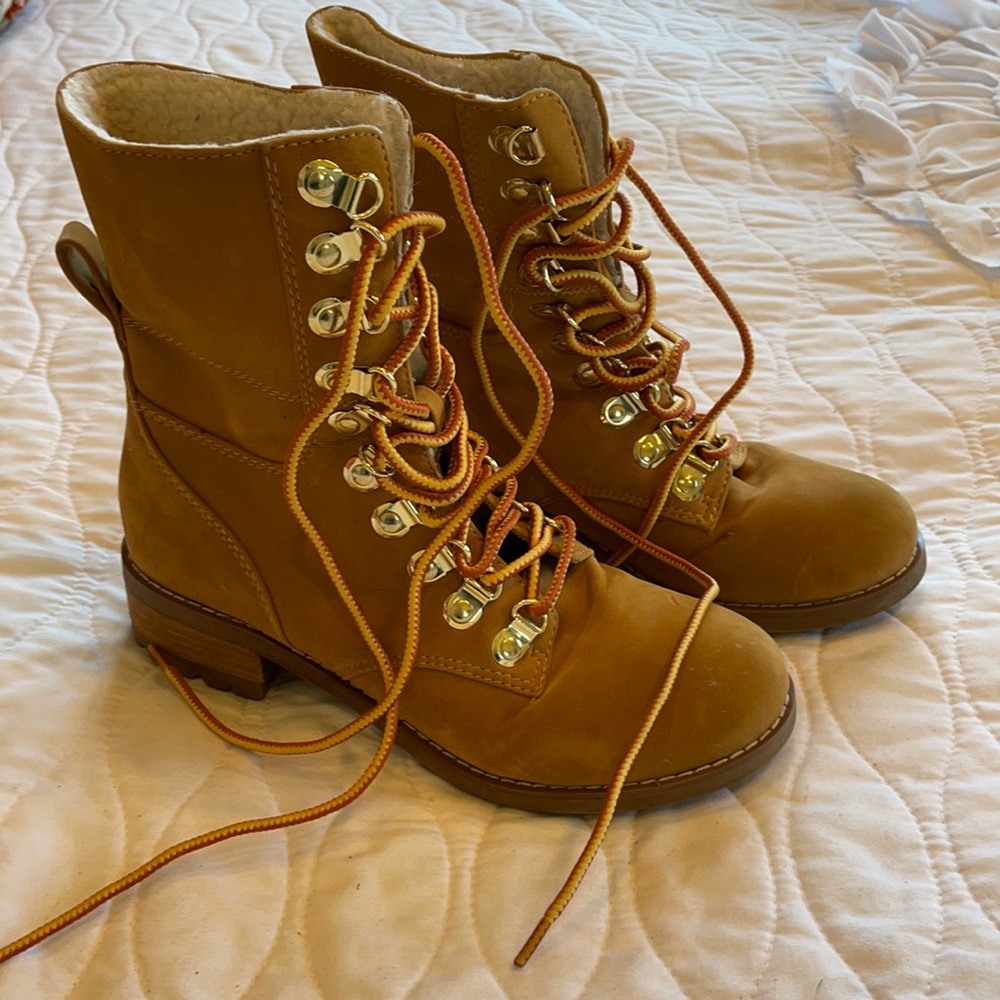 Bongo lace-up boots